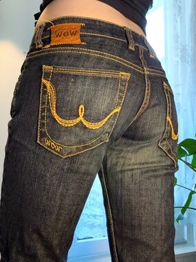 Y2K WOW Low Rise Dark Wash Blue Skinny Jeans with Back Pocket Details